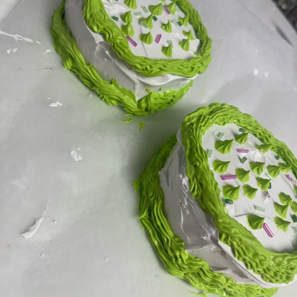 (4) GRINCH Faux Ornaments - Picture 3 of 7